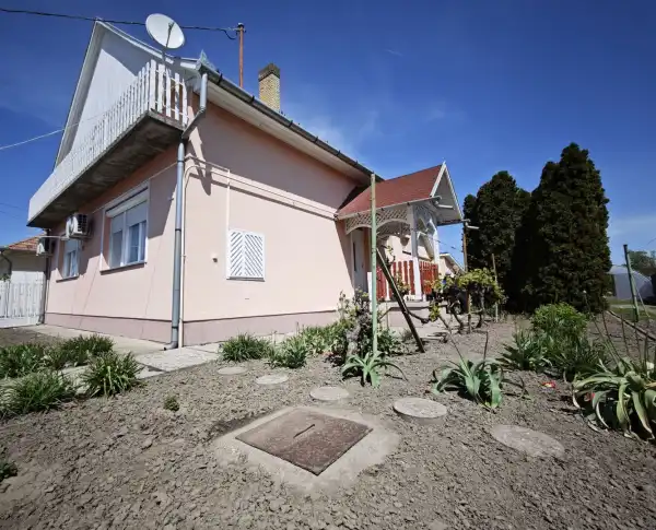 Eladó családi ház, Röszke 3 szoba 119 m² 89.7 M Ft