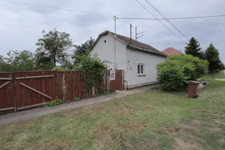 Eladó családi ház, Sándorfalva 2 szoba 56 m² 25.9 M Ft