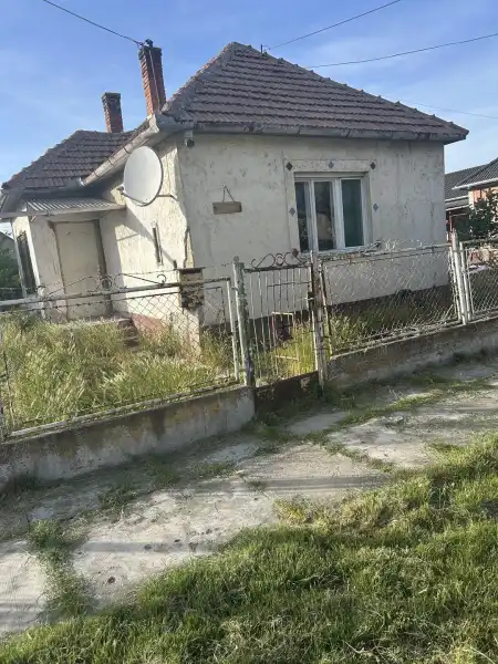 Eladó családi ház, Sarkad 1+1 szoba 50 m² 8 M Ft