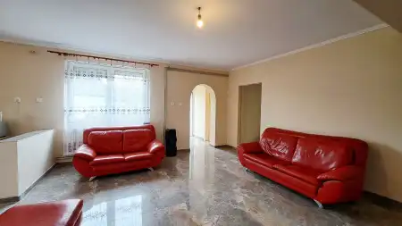 eladó családi ház, Sárkeresztúr