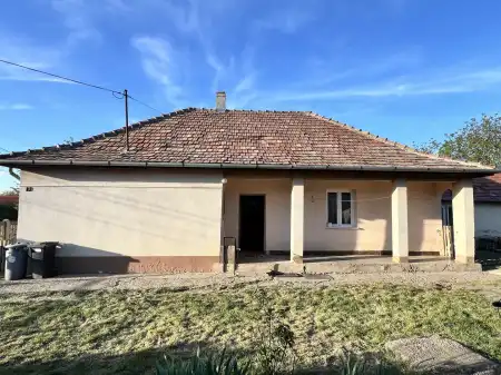 Eladó családi ház, Sárszentmihály 3 szoba 98 m² 54.9 M Ft