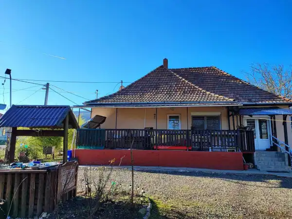 Eladó családi ház, Sirok 4 szoba 82 m² 27 M Ft