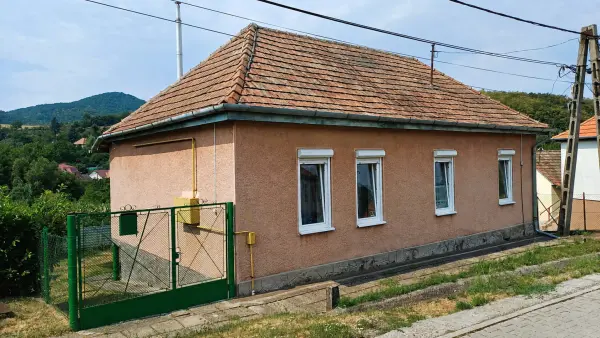 Eladó családi ház, Somoskőújfalu 2 szoba 58 m² 12.99 M Ft