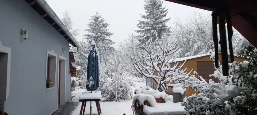 eladó családi ház, Sümegprága