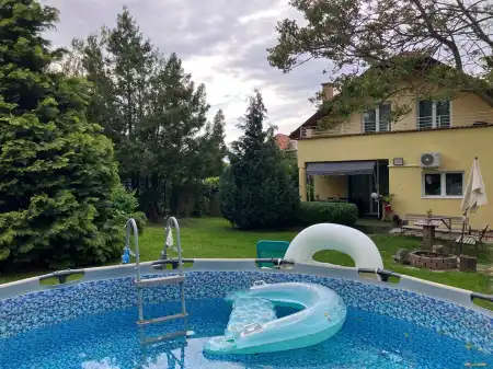 eladó családi ház, Szada