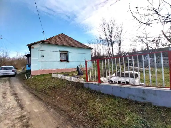 Eladó családi ház, Szákszend 2 szoba 60 m² 12.5 M Ft