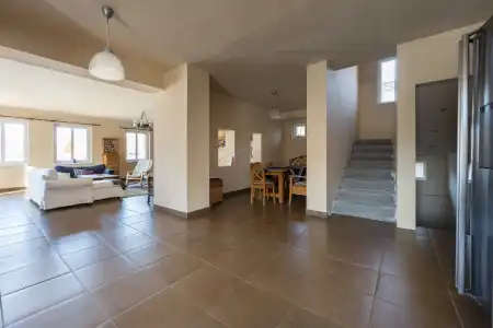 Eladó családi ház, Szanda 7 szoba 344 m² 66.9 M Ft