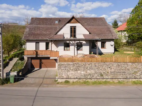 Eladó családi ház, Szanda 7 szoba 344 m² 69.9 M Ft