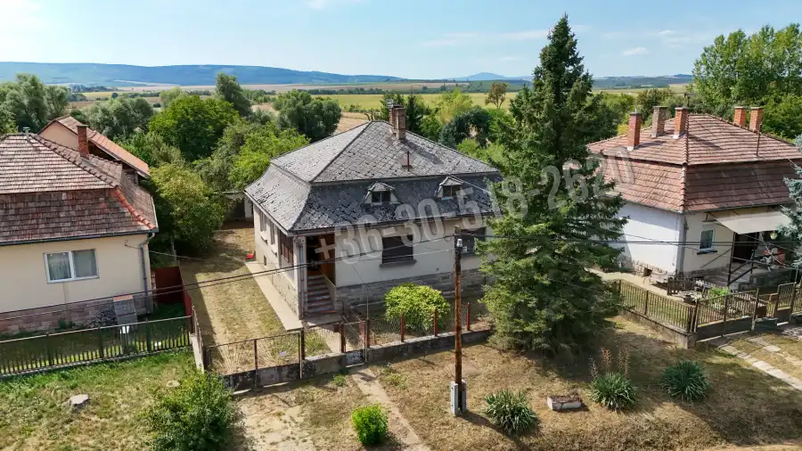 eladó családi ház, Szátok