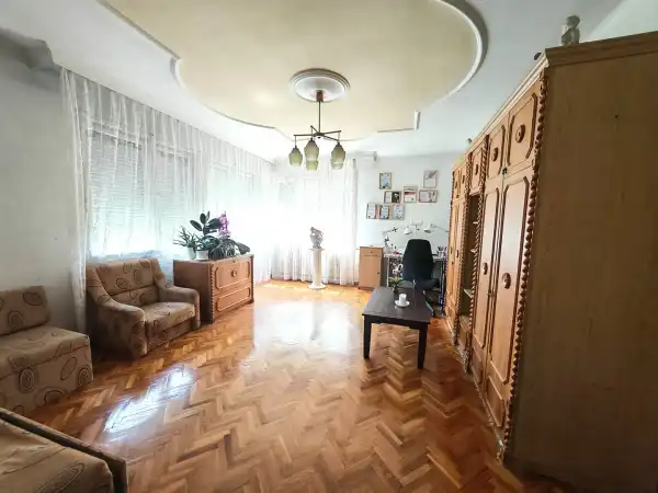 Eladó családi ház, Szatymaz 6 szoba 167 m² 59.9 M Ft