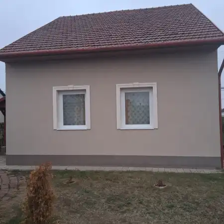 Eladó családi ház, Szeghalom 2 szoba 80 m² 25.95 M Ft