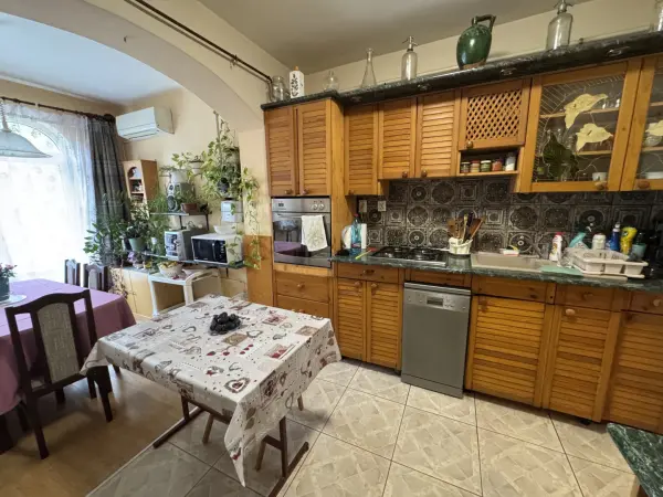 Eladó családi ház, Székesfehérvár 3 szoba 163 m² 82 M Ft