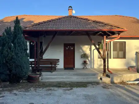 Eladó családi ház, Székesfehérvár 3 szoba 180 m² 135 M Ft