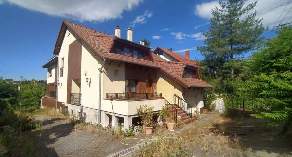 eladó családi ház, Szentendre
