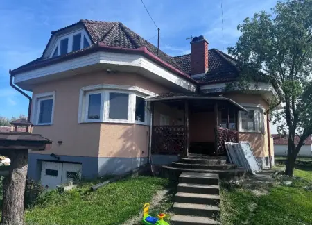 eladó családi ház, Szerep