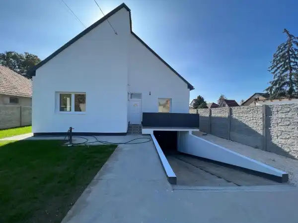 Eladó családi ház, Szigethalom 4 szoba 164 m² 74.9 M Ft