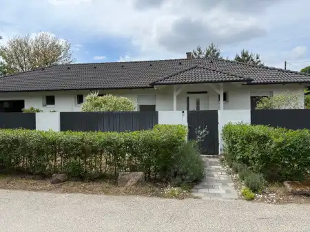 eladó családi ház, Szigethalom