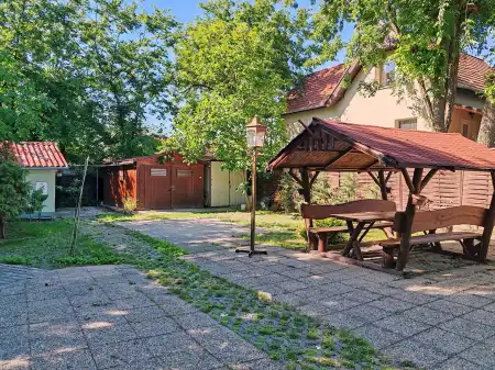 Eladó családi ház, Szigethalom 2+1 szoba 80 m² 64 M Ft