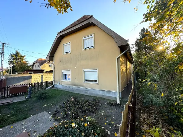 Eladó családi ház, Szigetszentmiklós 5 szoba 174 m² 94.9 M Ft