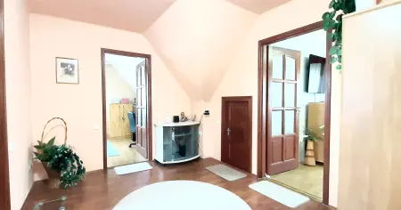 Eladó családi ház, Szob 3+1 szoba 114.9 M Ft