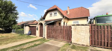 eladó családi ház, Szob