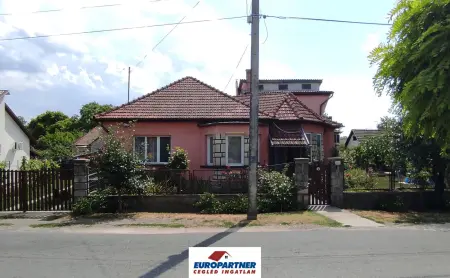 Eladó családi ház, Tápiószele 4+1 szoba 140 m² 69.9 M Ft