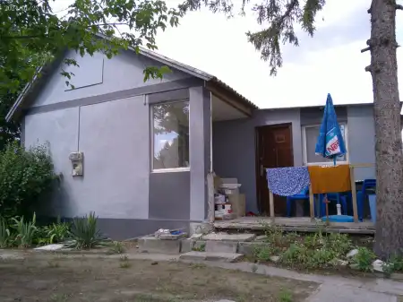 eladó családi ház, Tápiószentmárton
