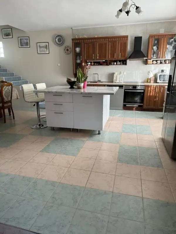 Eladó családi ház, Tárnok 4 szoba 230 m² 149.9 M Ft