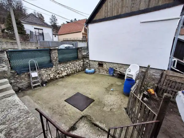 Eladó családi ház, Tatabánya 2+1 szoba 62 m² 37.5 M Ft