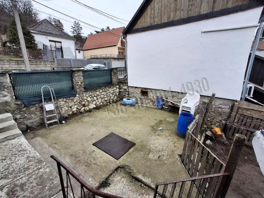 eladó családi ház, Tatabánya
