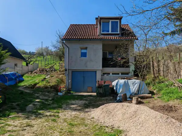 Eladó családi ház, Tatabánya 2 szoba 107 m² 44.9 M Ft