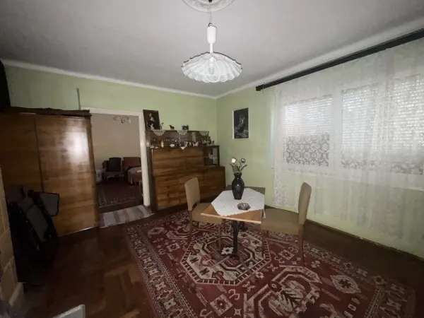 Eladó családi ház, Tatabánya 2 szoba 70 m² 63.4 M Ft