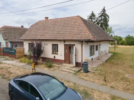Eladó családi ház, Tereske 2+1 szoba 63 m² 10.5 M Ft