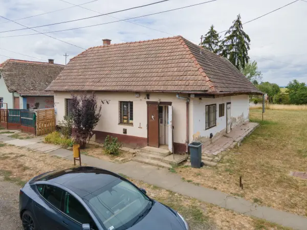 Eladó családi ház, Tereske 2+1 szoba 63 m² 10.5 M Ft