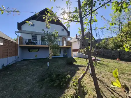 Eladó családi ház, Tiszafüred 8 szoba 292 m² 79.9 M Ft