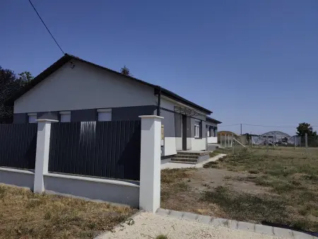 Eladó családi ház, Tiszakécske 3 szoba 86 m² 64.9 M Ft