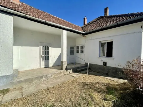 Eladó családi ház, Tura 3 szoba 91 m² 40 M Ft