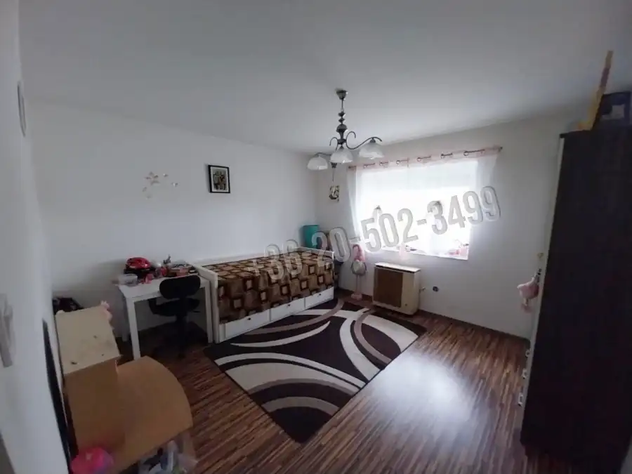eladó családi ház, Tura
