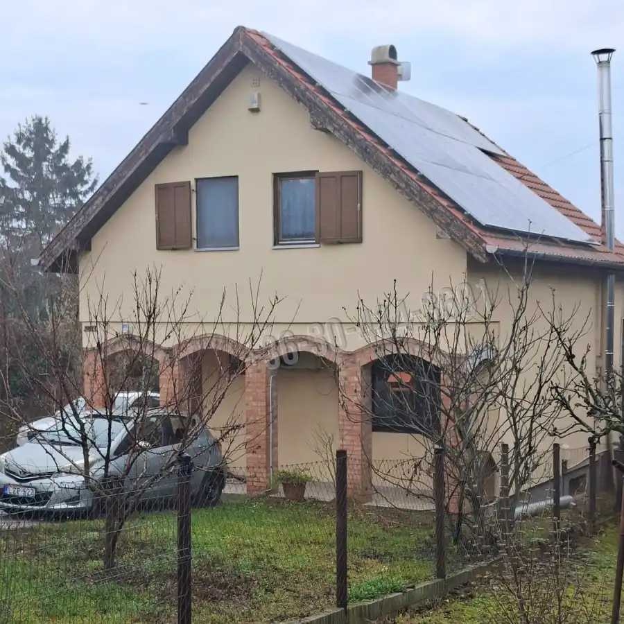 eladó családi ház, Újbarok