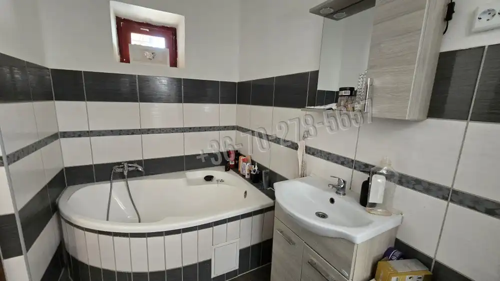 Baranya megye - Újpetre