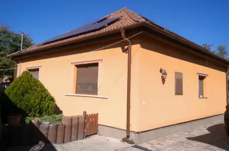 eladó családi ház, Üllő