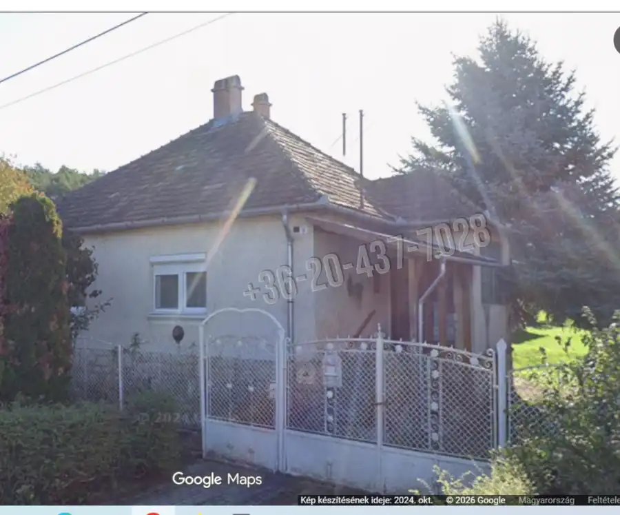 eladó családi ház, Úny