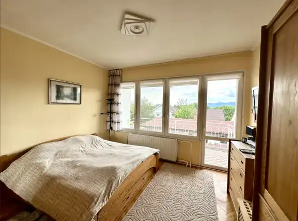 Eladó családi ház, Vác 6+1 szoba 180 m² 119.8 M Ft