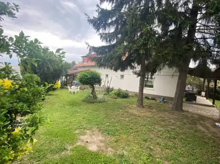 eladó családi ház, Vác