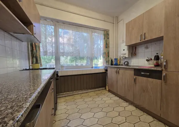 Eladó családi ház, Vác 6 szoba 185 m² 122 M Ft