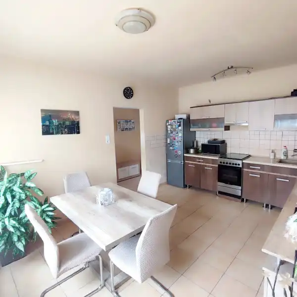 Eladó családi ház, Vác 4 szoba 117 m² 125 M Ft