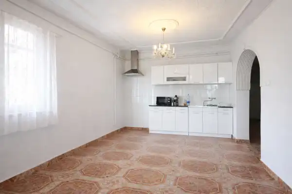 Eladó családi ház, Vác 5 szoba 110 m² 85 M Ft