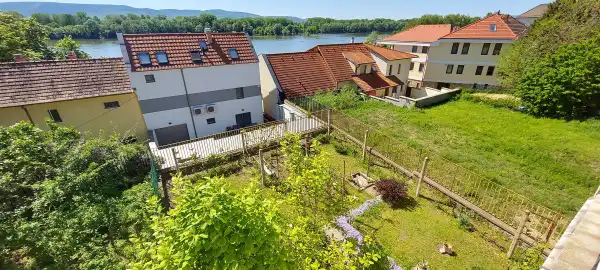 Eladó családi ház, Vác 2+2 szoba 192 m² 120 M Ft