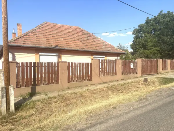 Eladó családi ház, Vácduka 4 szoba 117 m² 65 M Ft