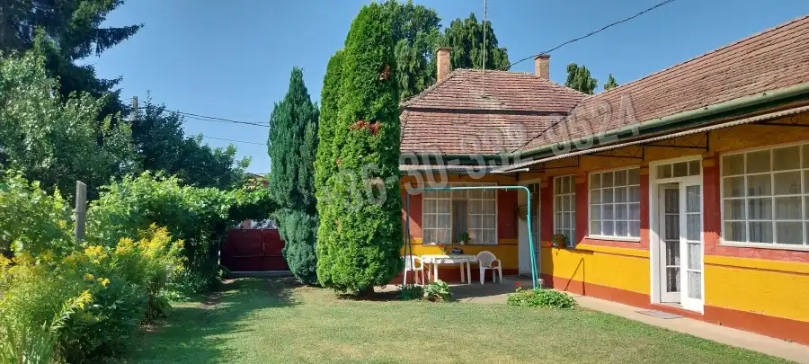 eladó családi ház, Vámosmikola